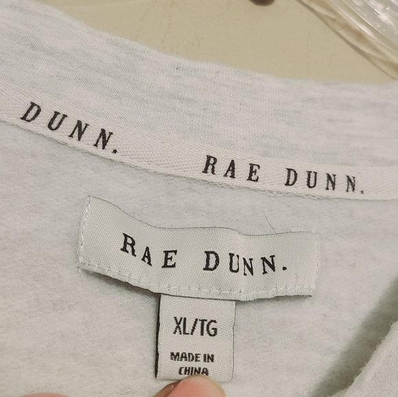 Rae Dunn | Women's Gray XOXO Graphic Sweatshirt (Size XL) - Picture 2 of 9